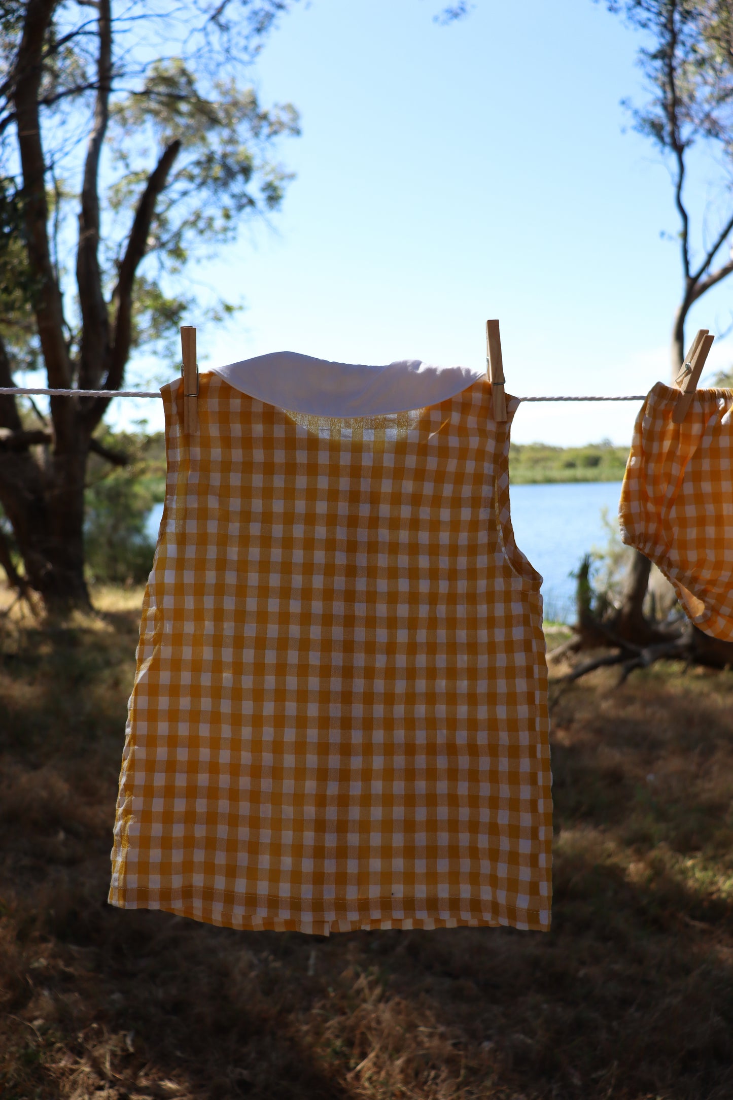 Bébé Abeille Two Piece Set
