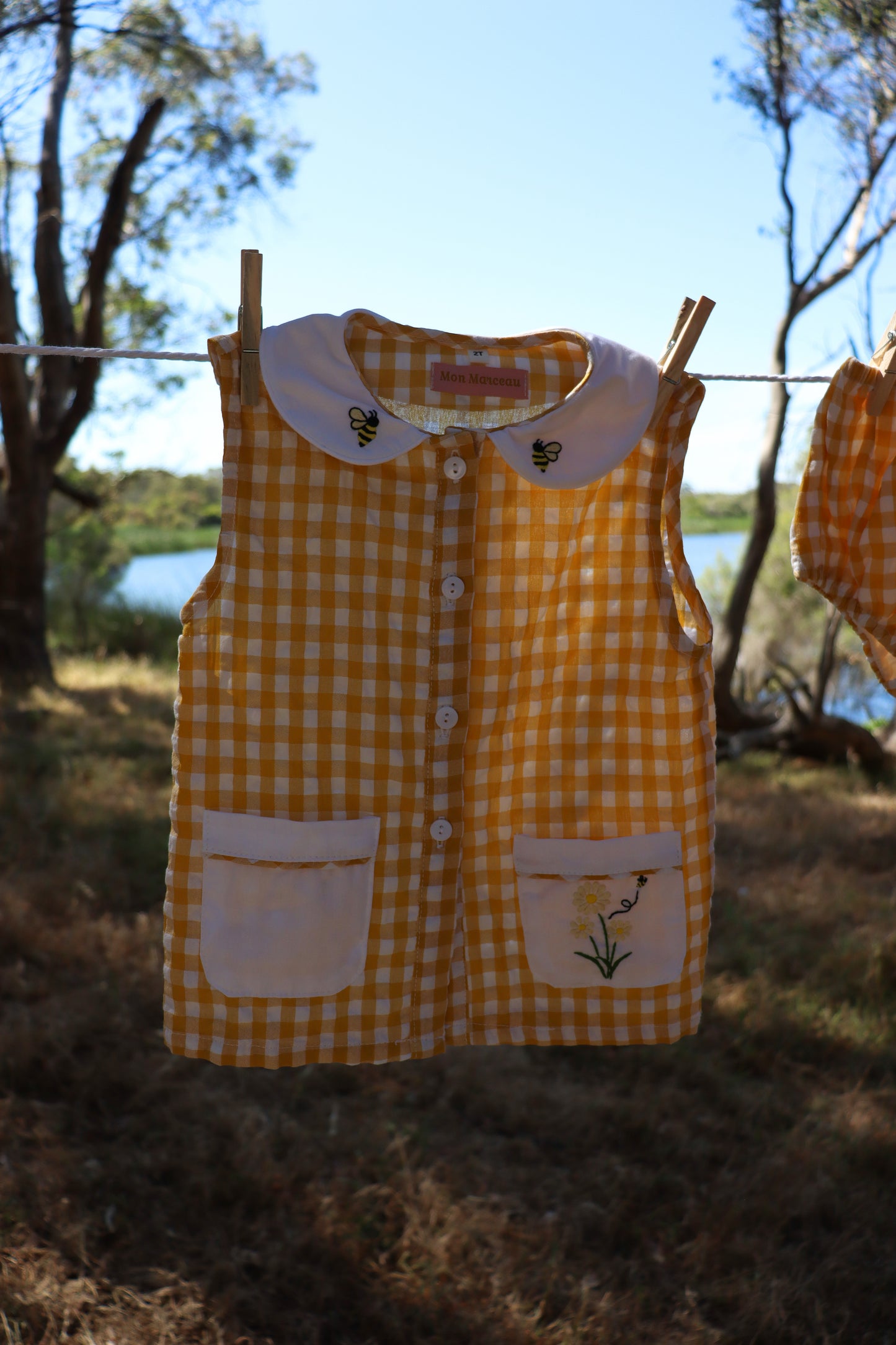 Bébé Abeille Two Piece Set